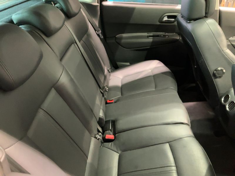 Peugeot 3008 2.0 HDi Allure — zdjęcie 14