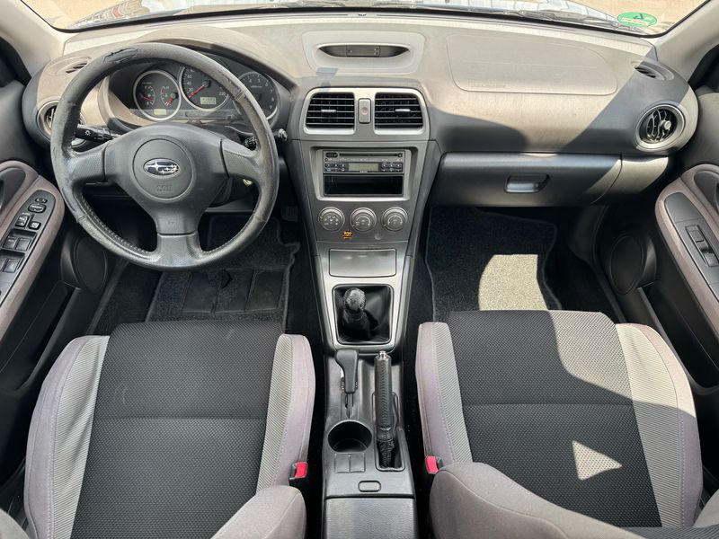 Subaru Impreza 2.0 R Active — zdjęcie 11