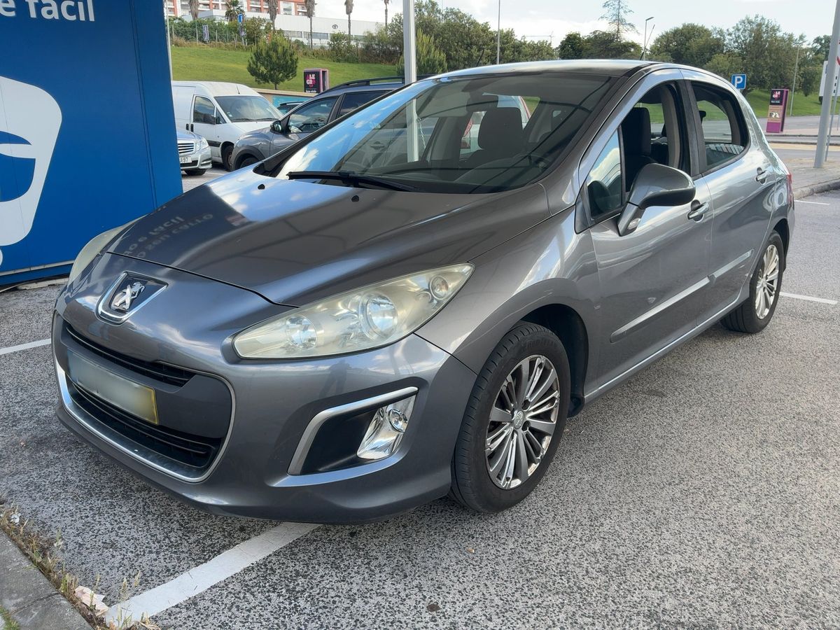 Peugeot 308 2011