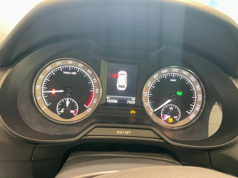 Skoda Octavia 2.0 TDI Clever 2018 – снимка 19