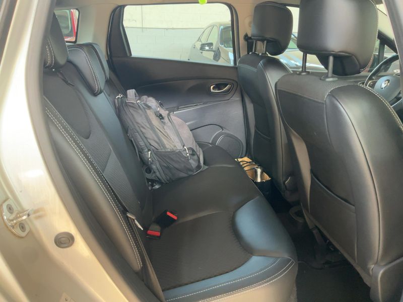 Renault Clio 1.5 dCi Energy Duel² — zdjęcie 14