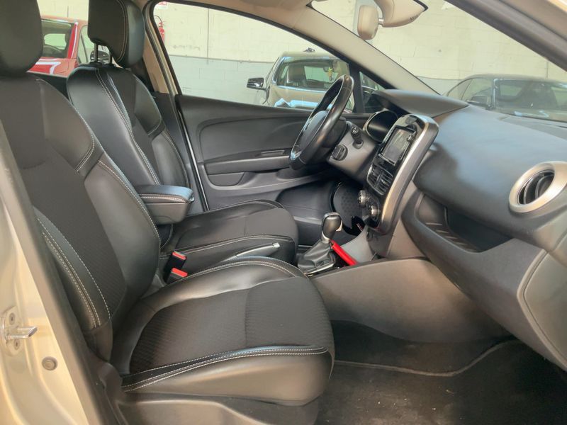 Renault Clio 1.5 dCi Energy Duel² — zdjęcie 11