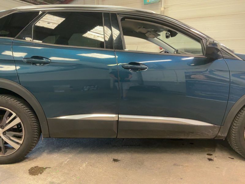 Peugeot 3008 1.5 Blue-HDi Allure Pack — zdjęcie 7
