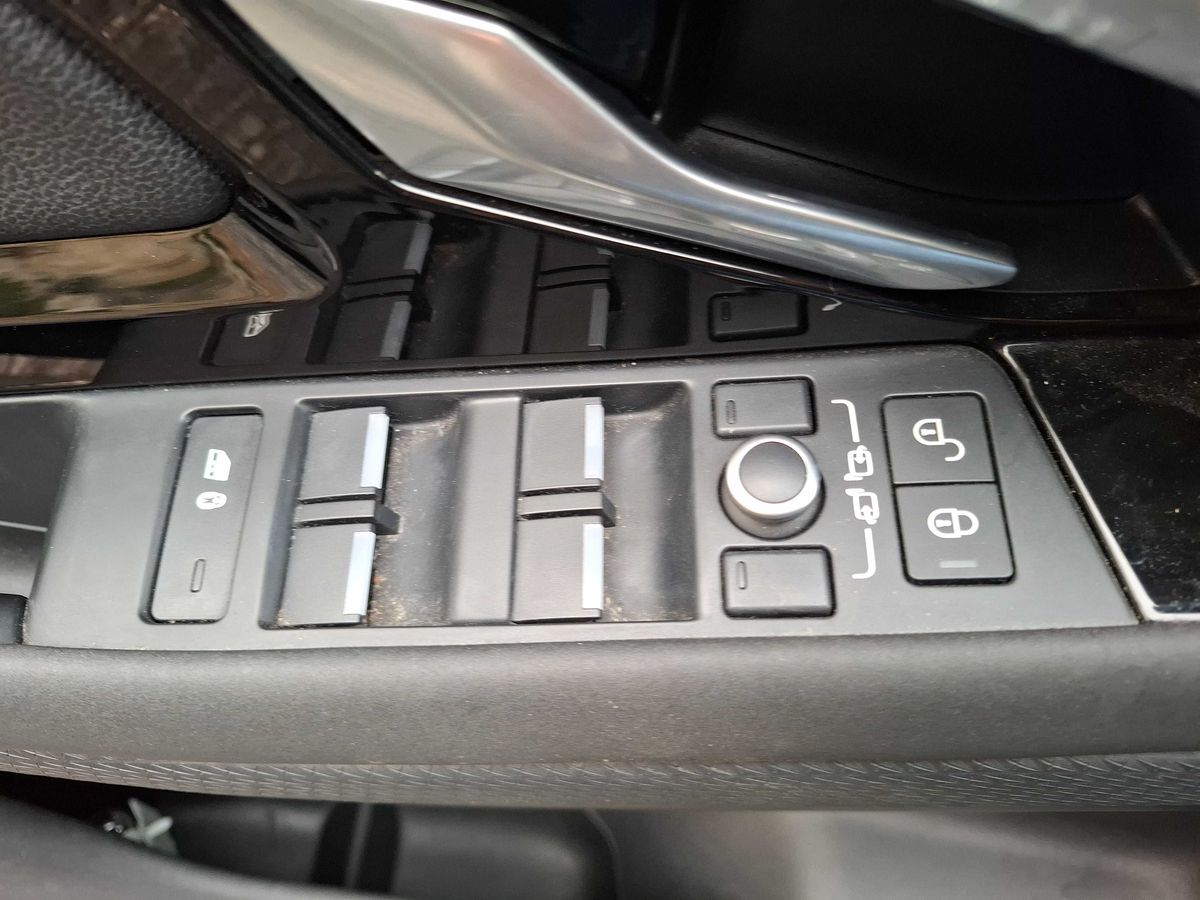 Land Rover 2020 — photo 88
