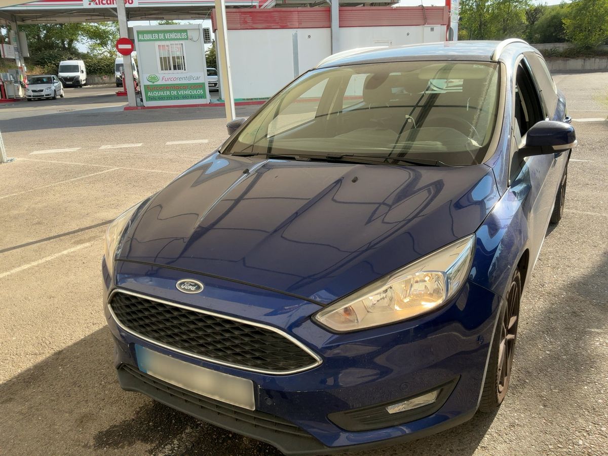 Ford Focus 2015 — photo 1