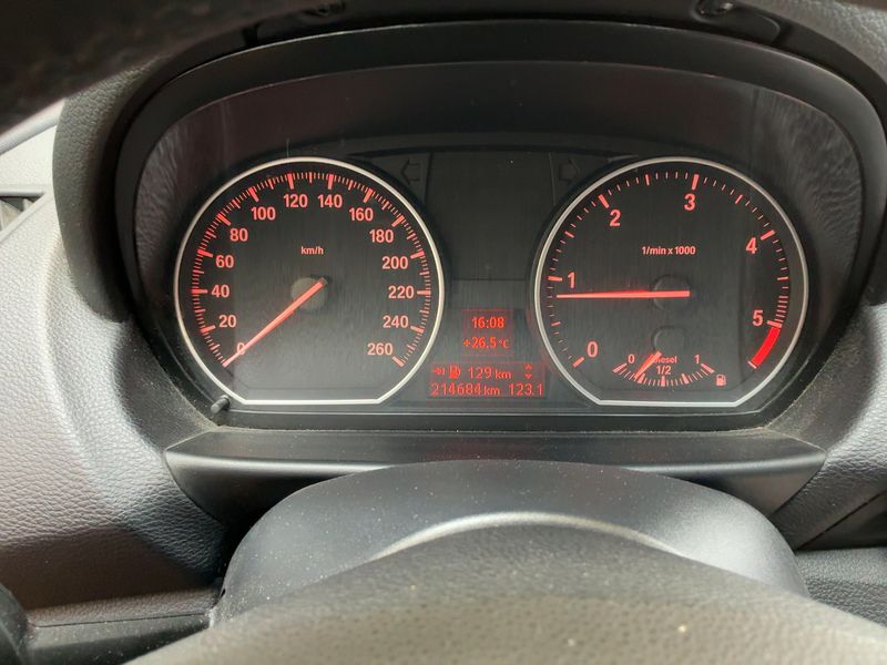 BMW 1er 123d 2008 – снимка 18