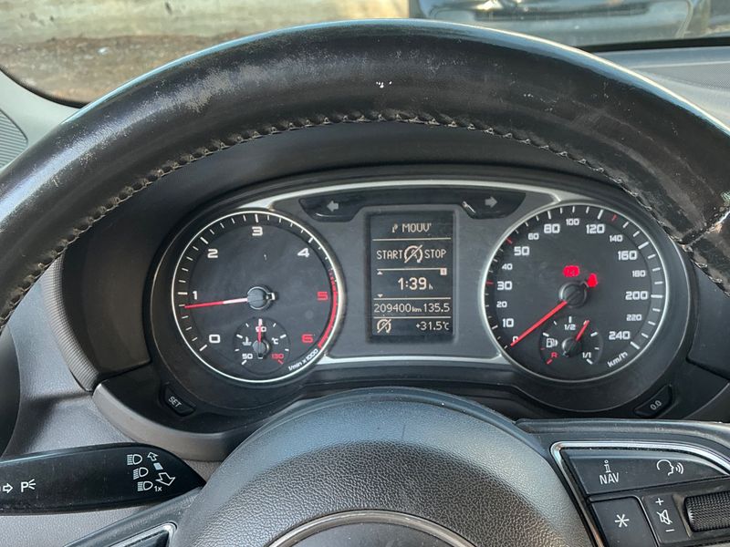 Audi A1 1.6 TDI Ambiente — zdjęcie 4
