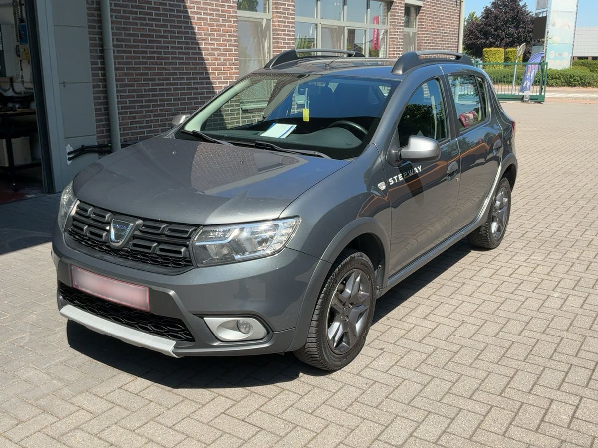 Dacia Sandero 2017 — photo 1