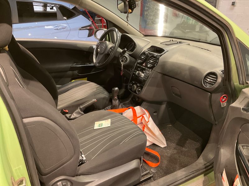 Opel Corsa 1.4 Edition "111 Jahre" 2010 – снимка 3