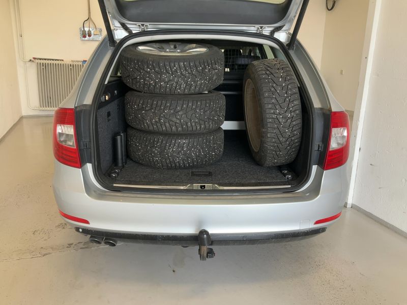 Skoda Superb 2.0 TDI Elegance — zdjęcie 10