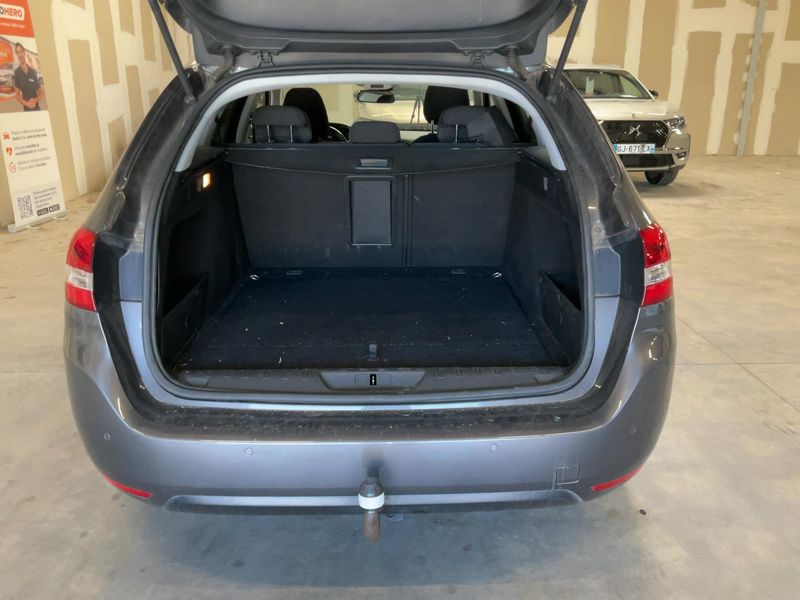 Peugeot 308 1.5 Blue-HDi Style 2018 – снимка 15