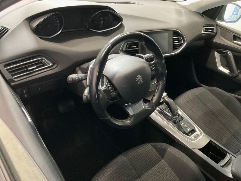 Peugeot 308 1.5 Blue-HDi Style 2018 – снимка 23