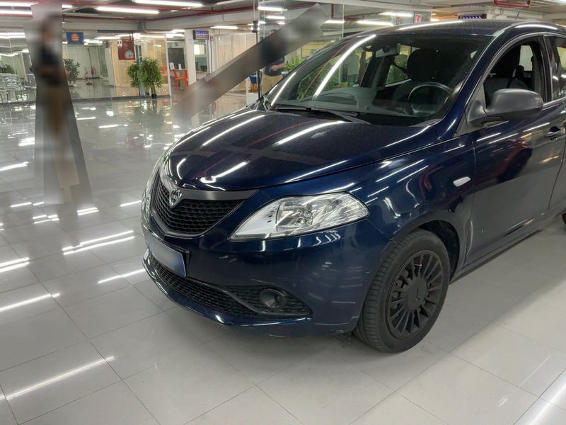 Lancia Ypsilon 1.2 LPG Elefantino Blu — zdjęcie 2