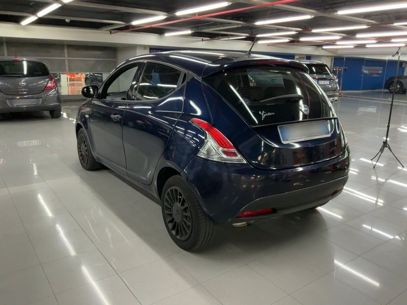 Lancia Ypsilon 1.2 LPG Elefantino Blu — zdjęcie 3