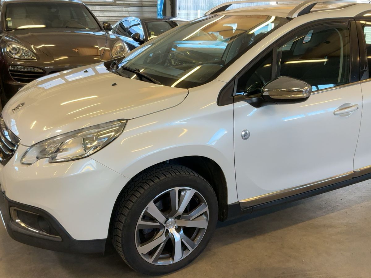 Peugeot 2008 1.2 PureTech Crossway