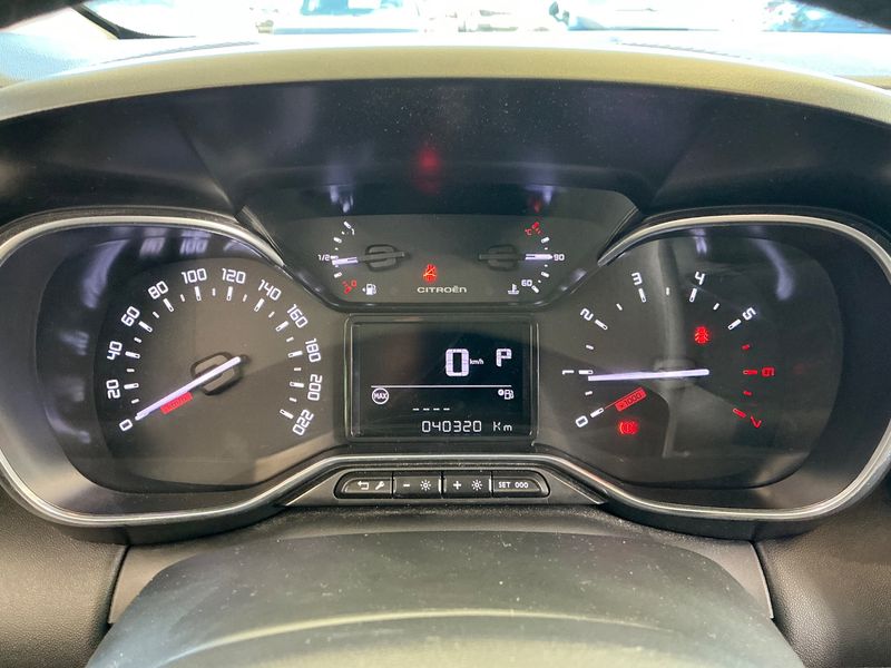 Citroen C3 Aircross 1.2 PureTech Rip Curl — zdjęcie 13