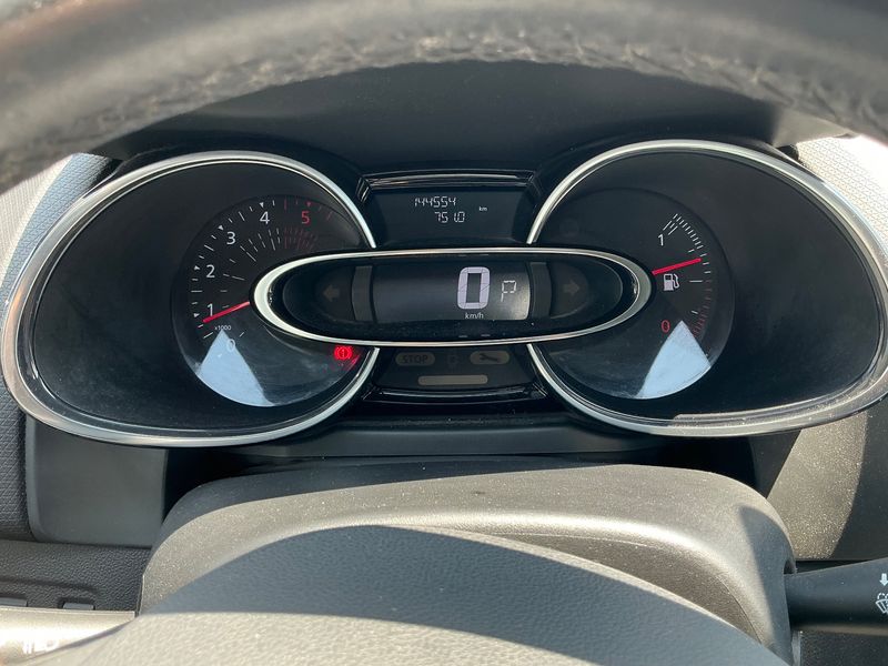 Renault Clio 1.5 dCi Energy Edition One — zdjęcie 13