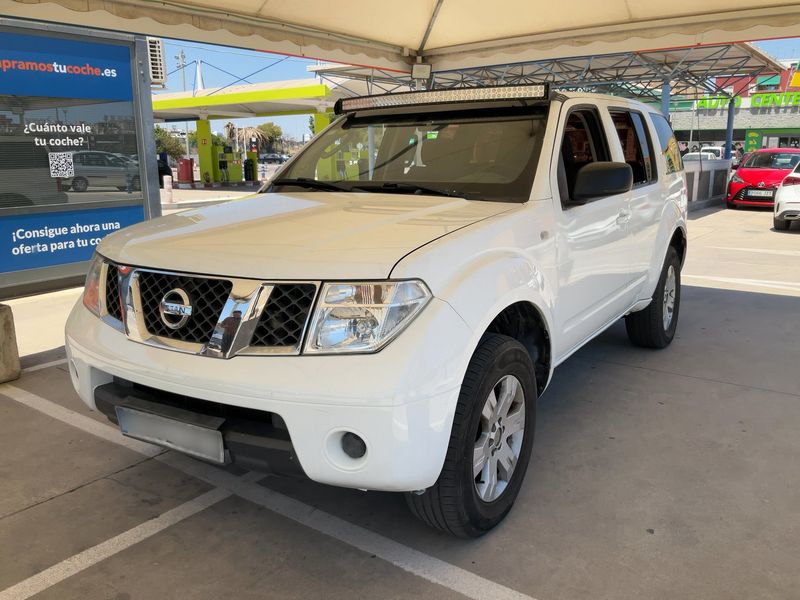 Nissan Pathfinder 2.5 dCi LE