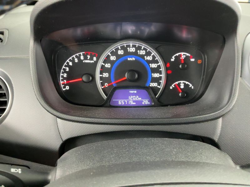 Hyundai i10 1.2 Passion 2016 – снимка 18