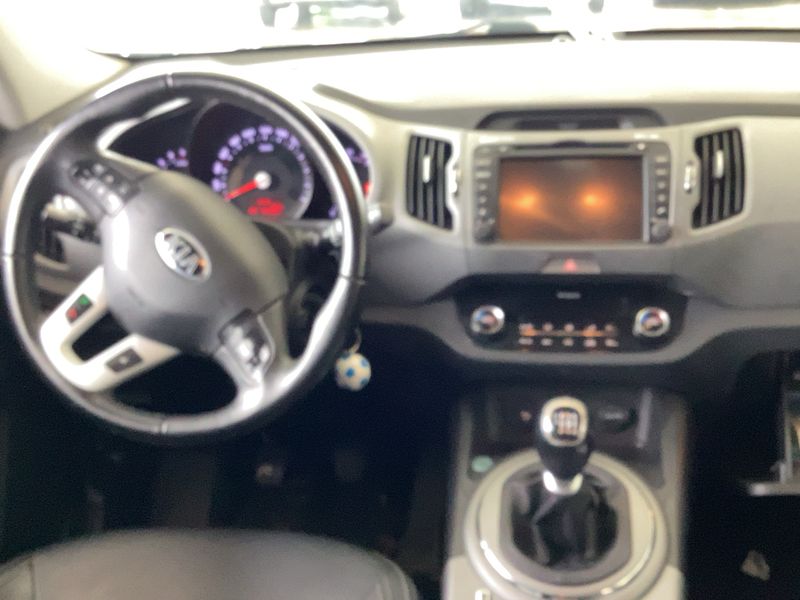 Kia Sportage 1.7 CRDi X-Tech 4x2 — zdjęcie 12