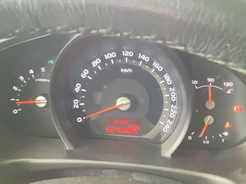 Kia Sportage 1.7 CRDi X-Tech 4x2 — zdjęcie 13