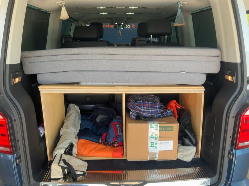 Volkswagen T6 Multivan 2.0 TDI Highline 4Motion — zdjęcie 10