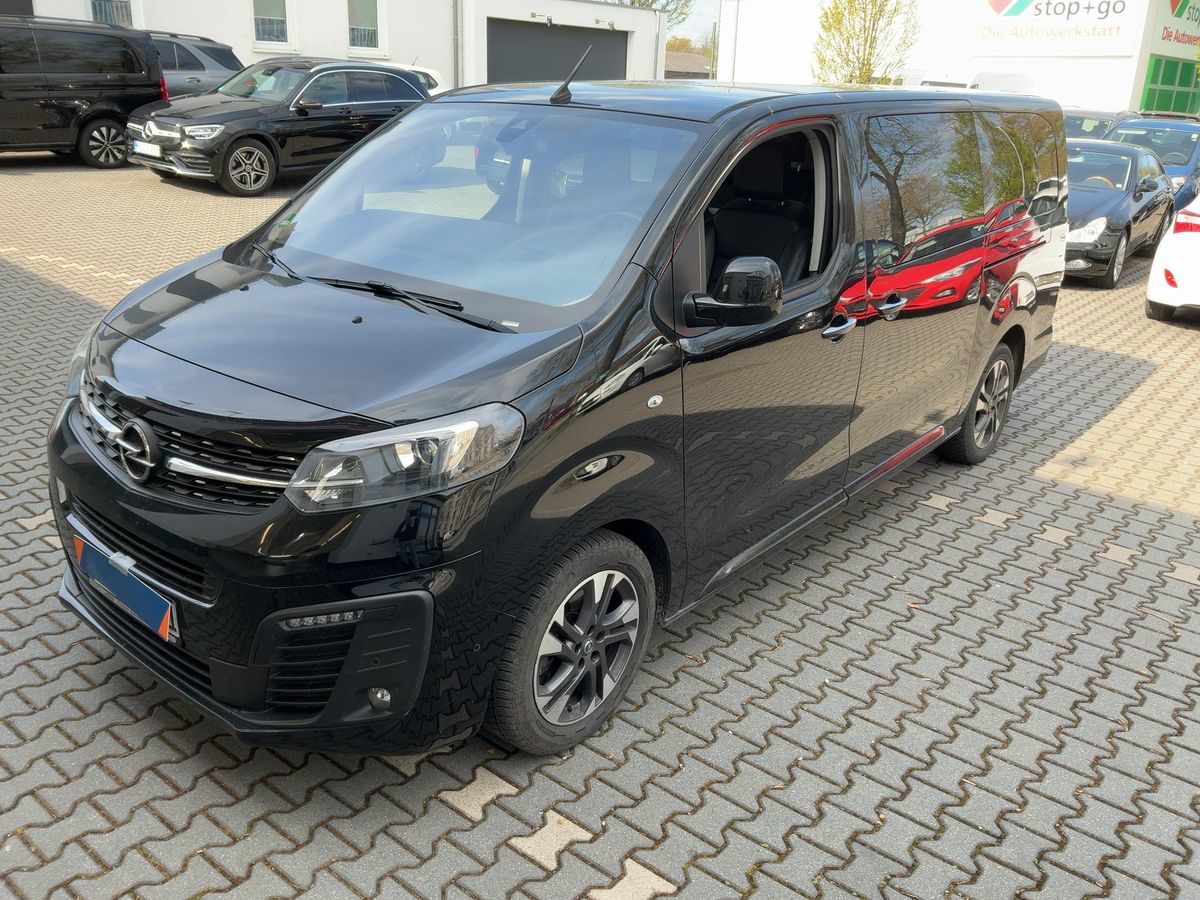 Opel Zafira 2022 — photo 1