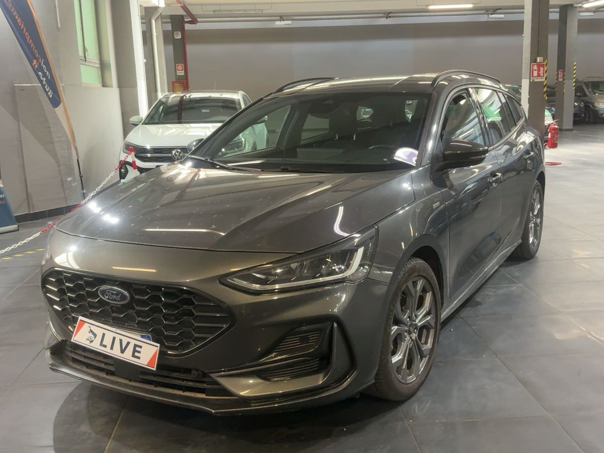 Ford Focus 2023 — photo 1