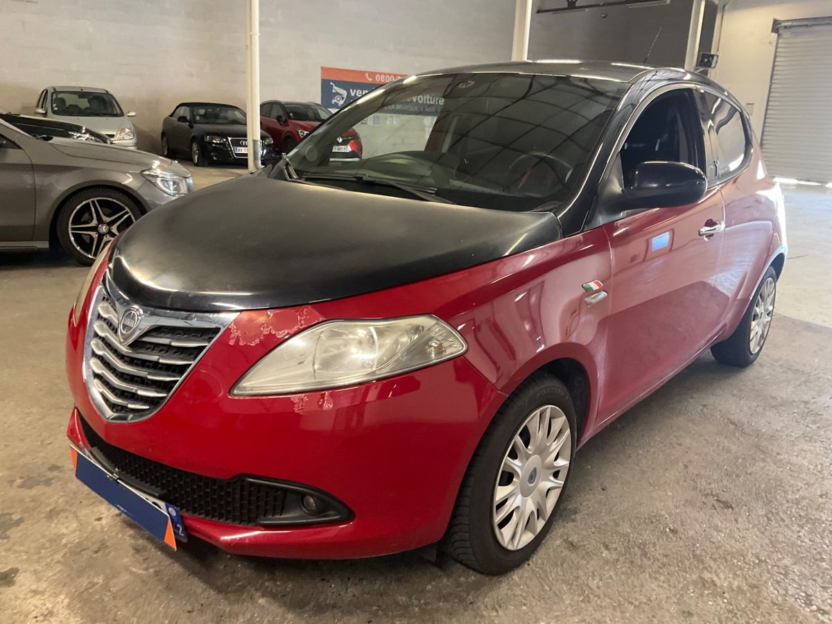 Lancia Ypsilon 2012