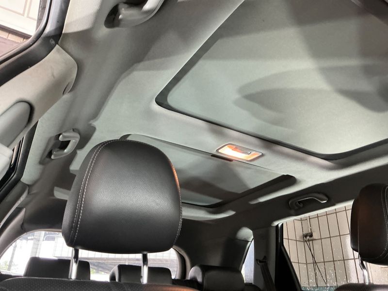 Kia Sorento 2.2 CRDi Spirit 4WD 2011 – снимка 37