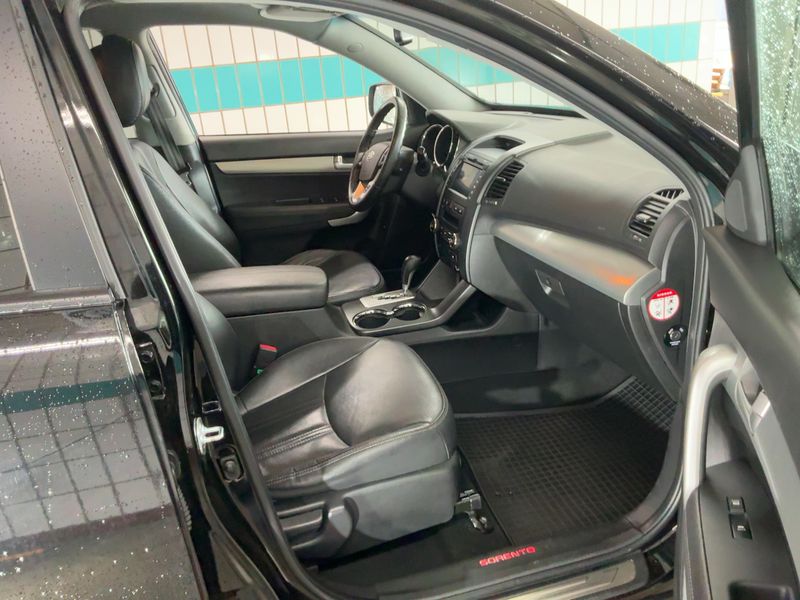 Kia Sorento 2.2 CRDi Spirit 4WD — zdjęcie 11