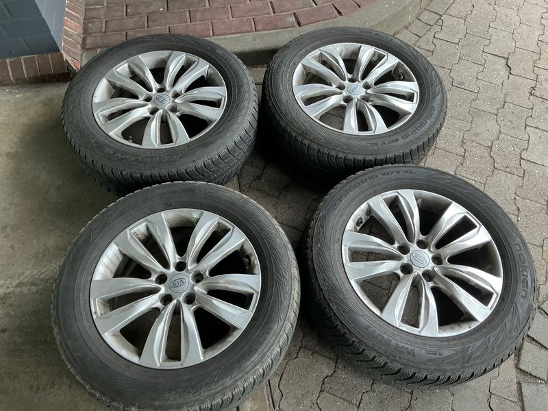 Kia Sorento 2.2 CRDi Spirit 4WD 2011 – снимка 15
