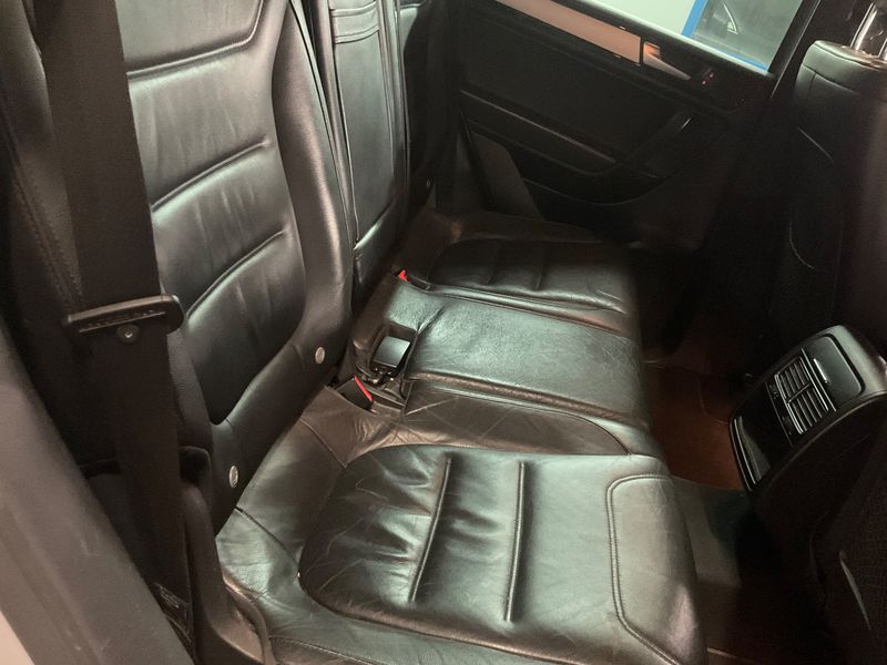Volkswagen Touareg 3.0 V6 TDI BlueMotion Tech — zdjęcie 14