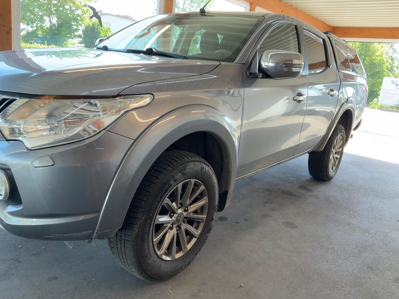 Mitsubishi L 200 2.4 DI-D Plus Doppelkabine 4WD — zdjęcie 2