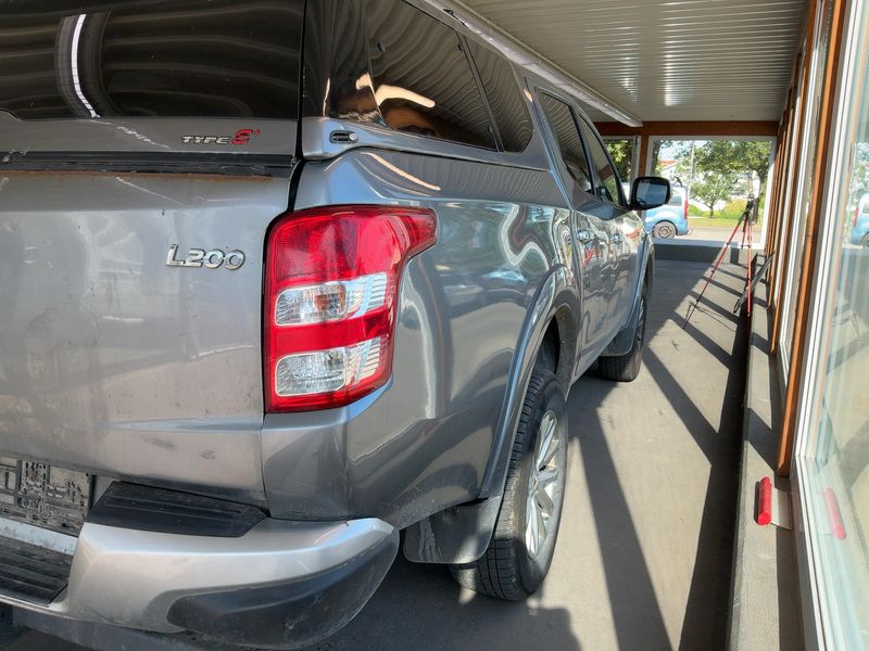 Mitsubishi L 200 2.4 DI-D Plus Doppelkabine 4WD — zdjęcie 6