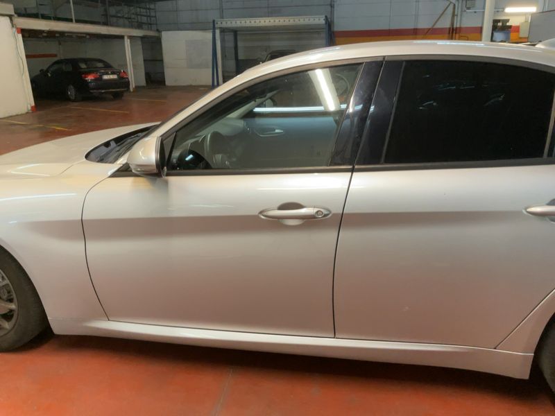 Alfa Romeo Giulia 2.2 JTDM Business — zdjęcie 4