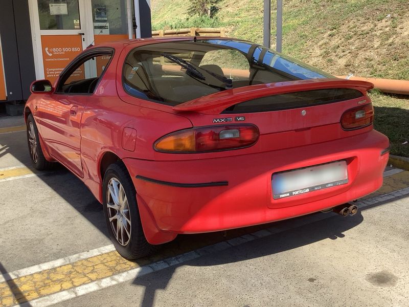 Mazda MX-3 1.9 V6 — zdjęcie 3