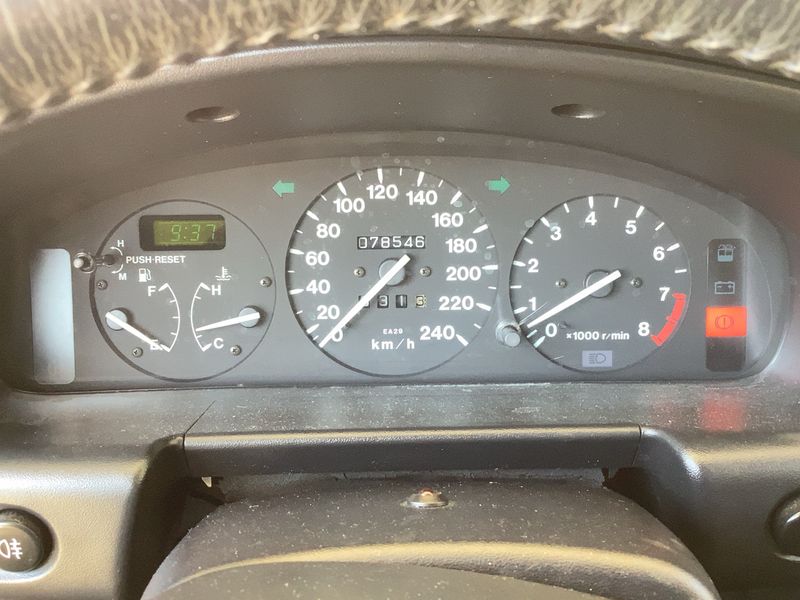 Mazda MX-3 1.9 V6 — zdjęcie 13
