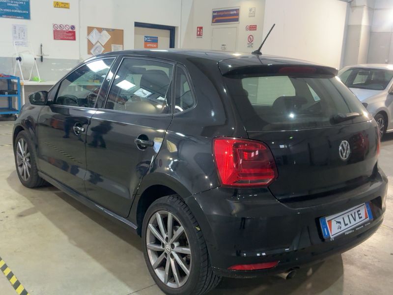 Volkswagen Polo 1.4 TDI Highline BlueMotion Tech — zdjęcie 3