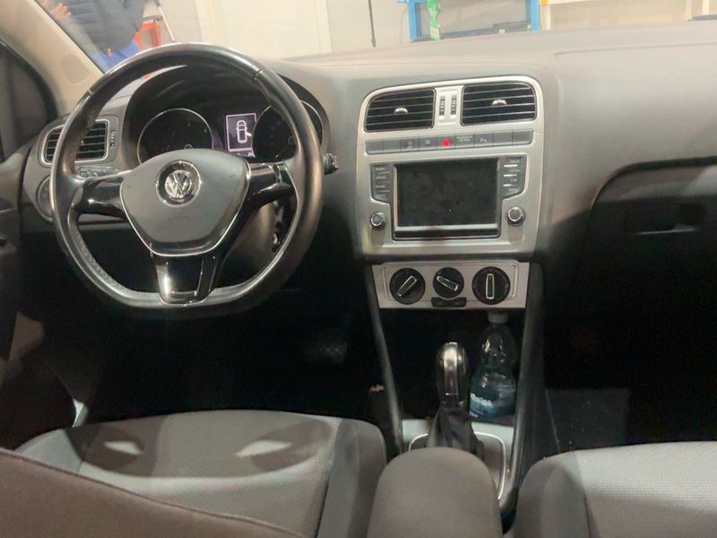 Volkswagen Polo 1.4 TDI Highline BlueMotion Tech — zdjęcie 12