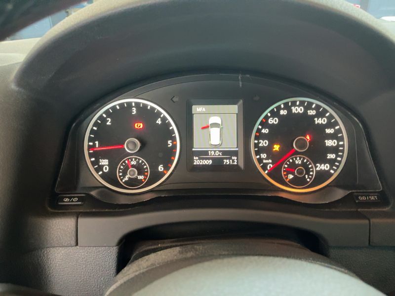Volkswagen Tiguan 2.0 TDI Sport & Style 4Motion — zdjęcie 13