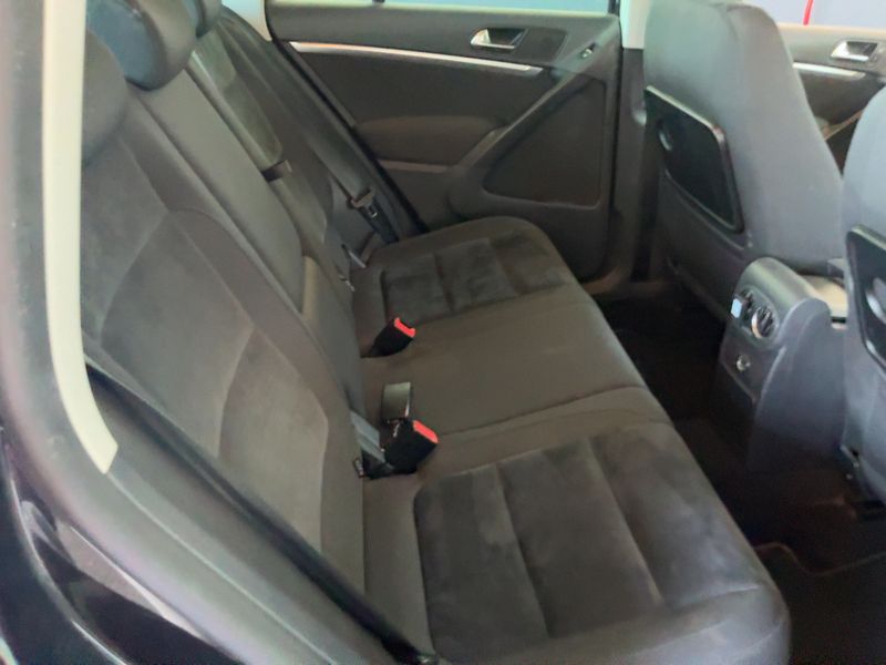 Volkswagen Tiguan 2.0 TDI Sport & Style 4Motion — zdjęcie 14