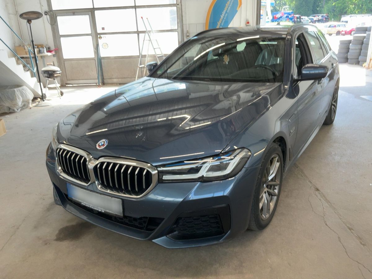 BMW 5er 2022 — photo 1