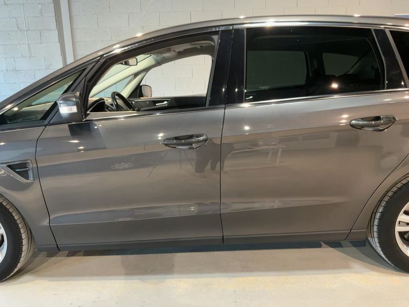 Ford S-Max 2.0 TDCi Titanium — zdjęcie 4