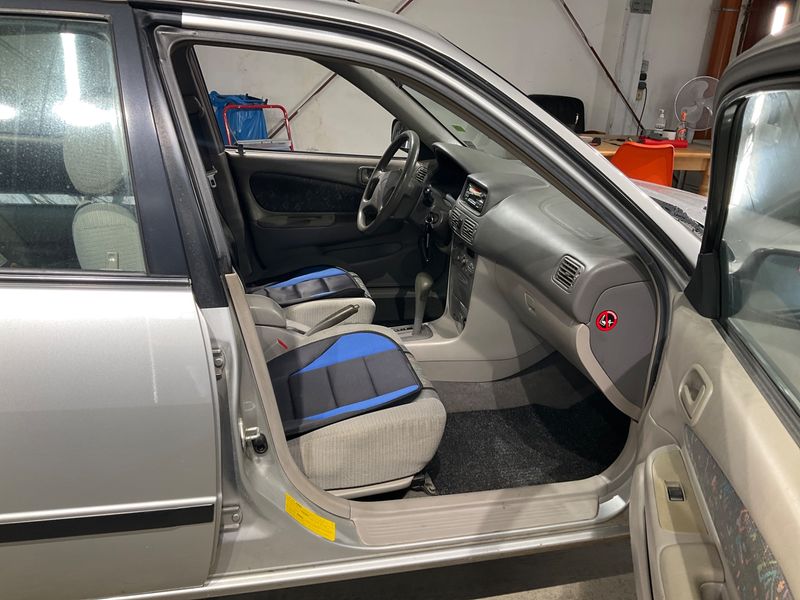 Toyota Corolla 1.4 Liftback Terra — zdjęcie 3