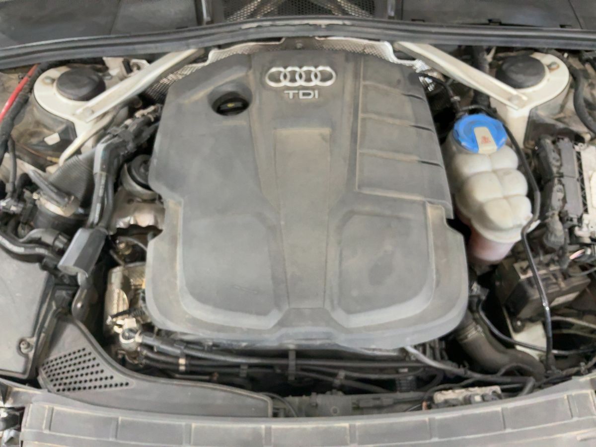 Audi A4 2017 — photo 33