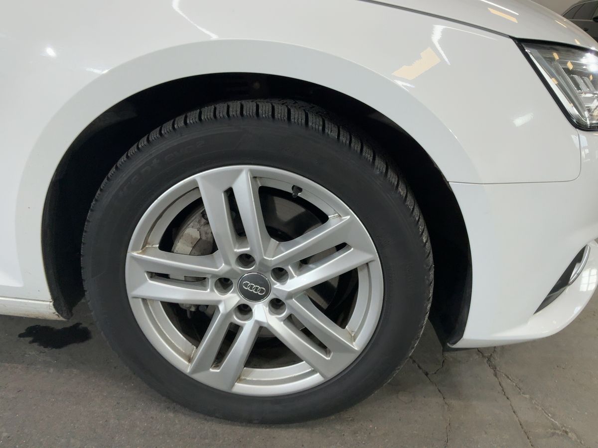 Audi A4 2017 — photo 12