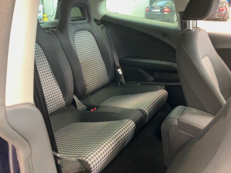 Volkswagen Scirocco 2.0 TSI BlueMotion Tech — zdjęcie 14