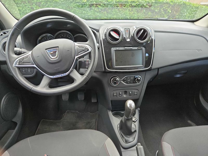 Dacia Sandero 0.9 TCe Stepway Ambiance — zdjęcie 11