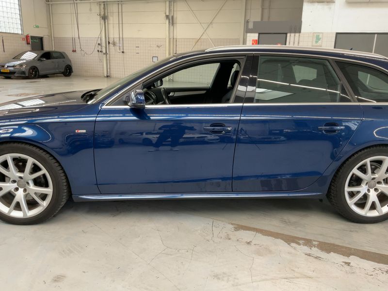 Audi A4 1.8 TFSI S line Sportpaket plus 2012 – снимка 4